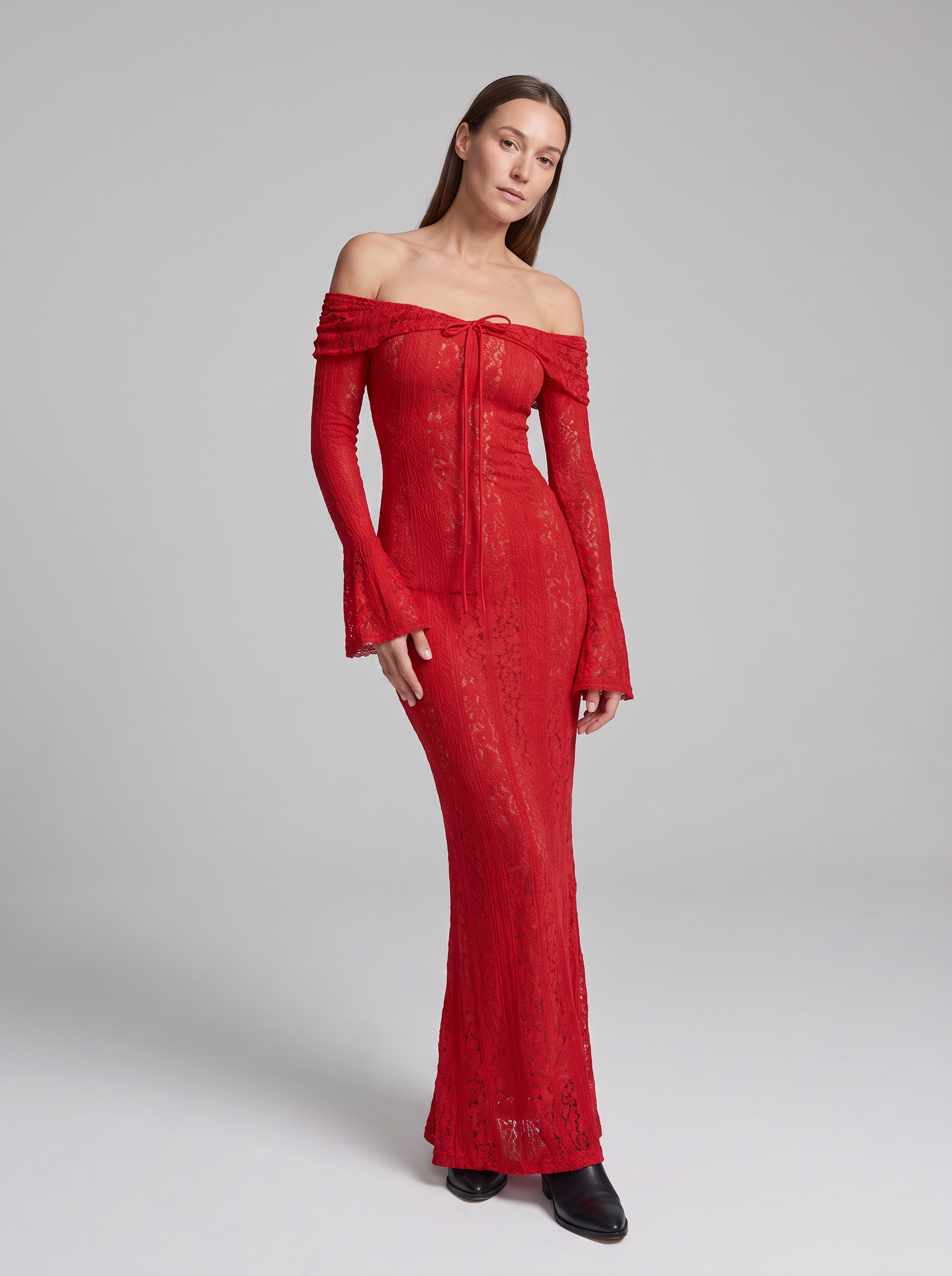 Sukienka maxi z odkrytymi ramionami – czerwona, wieczorowa – zdjęcie 1
