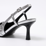Damskie czółenka slingback na niskim obcasie – srebrne, sprzączki – zdjęcie 6