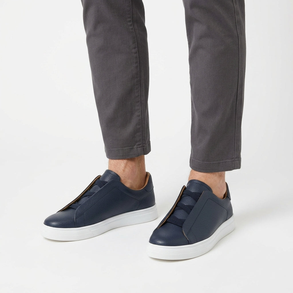 Męskie sneakersy ze skóry licowej – sznurowane, gumowa podeszwa – Niebieski