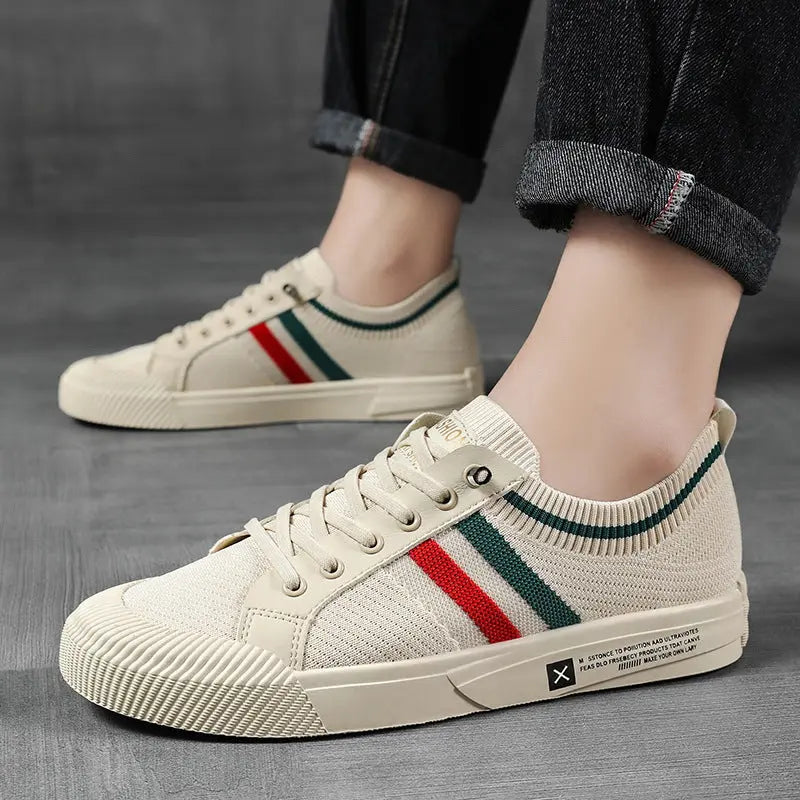 Męskie sneakersy retro z paskiem – minimalistyczny fason – zdjęcie 2