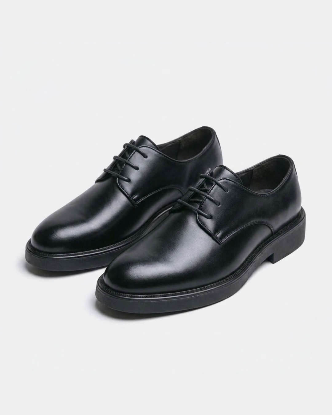 Męskie buty derby – eleganckie, sznurowane, z gumową podeszwą – Czarny
