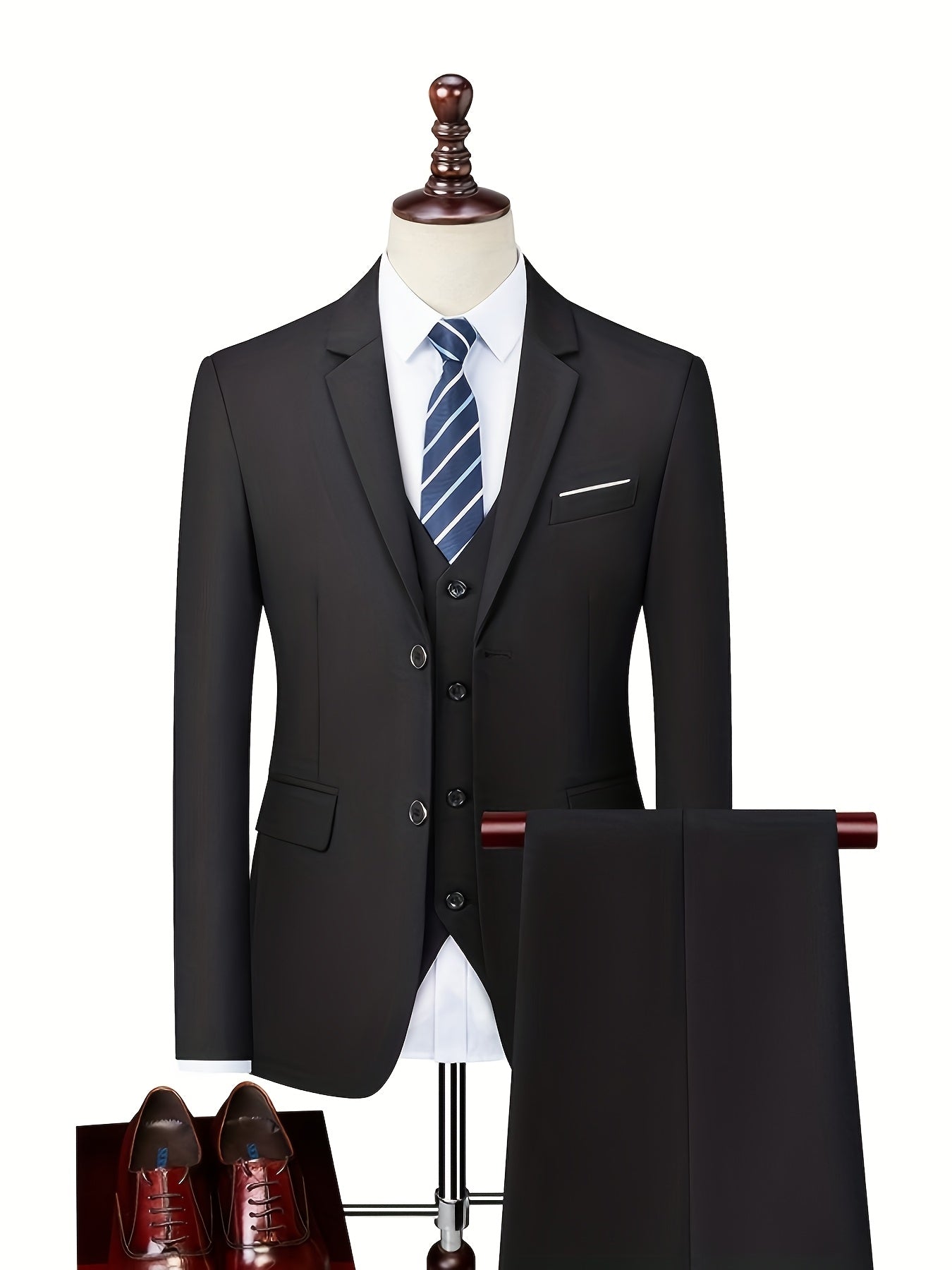 Męski garnitur dwuczęściowy slim fit – nowoczesny krój – zdjęcie 6