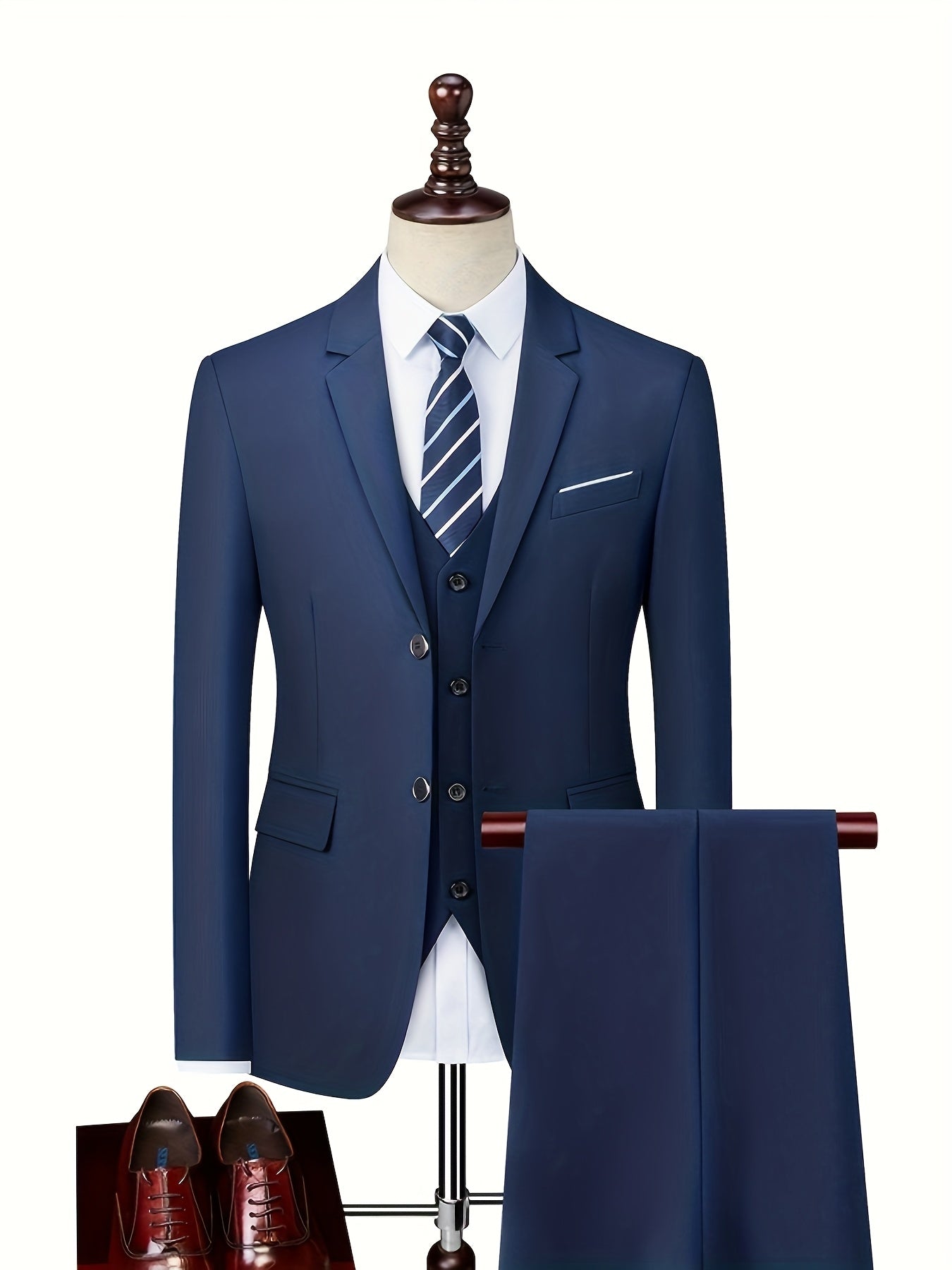 Męski garnitur dwuczęściowy slim fit – nowoczesny krój – zdjęcie 10