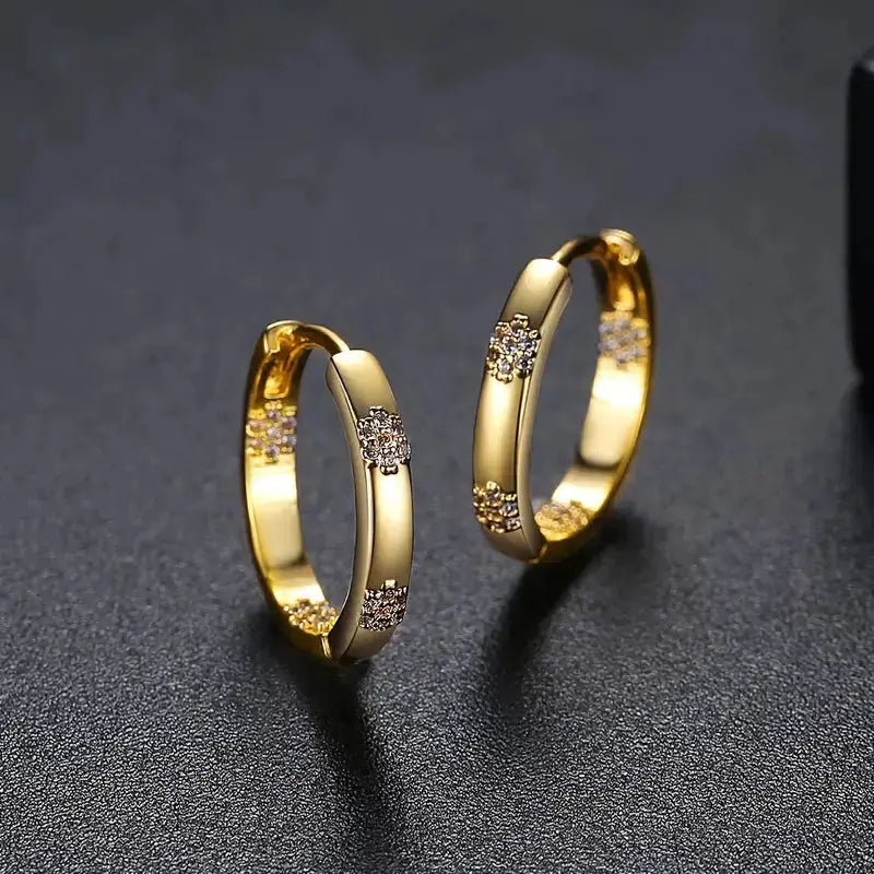 Kolczyki koła vintage z kwiatami – w złotym kolorze – zdjęcie 1