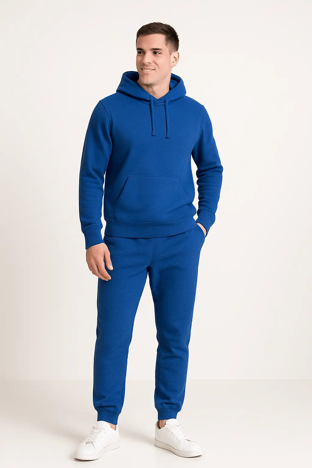 Męski komplet dresowy – bluza z kapturem i spodnie joggery – zdjęcie 2